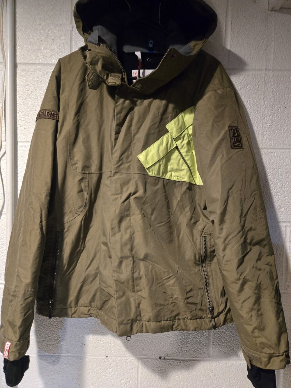 Bonfire Snowboard Jacket Green Size M